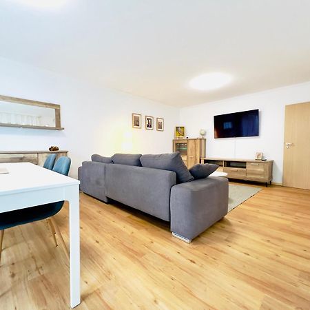 Modern Und Lichtdurchflutet - Ferienwohnung Mit Terrasse Fachbach ภายนอก รูปภาพ