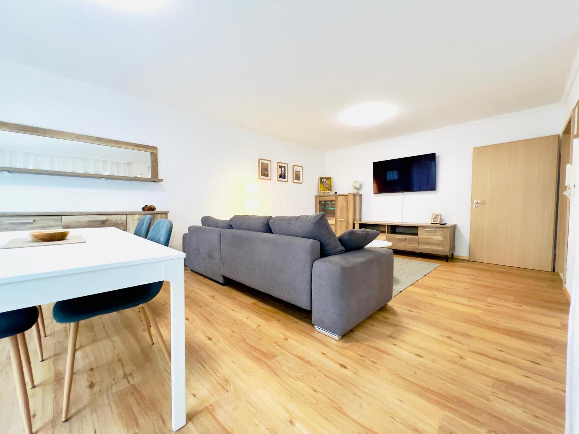 Modern Und Lichtdurchflutet - Ferienwohnung Mit Terrasse Fachbach ภายนอก รูปภาพ